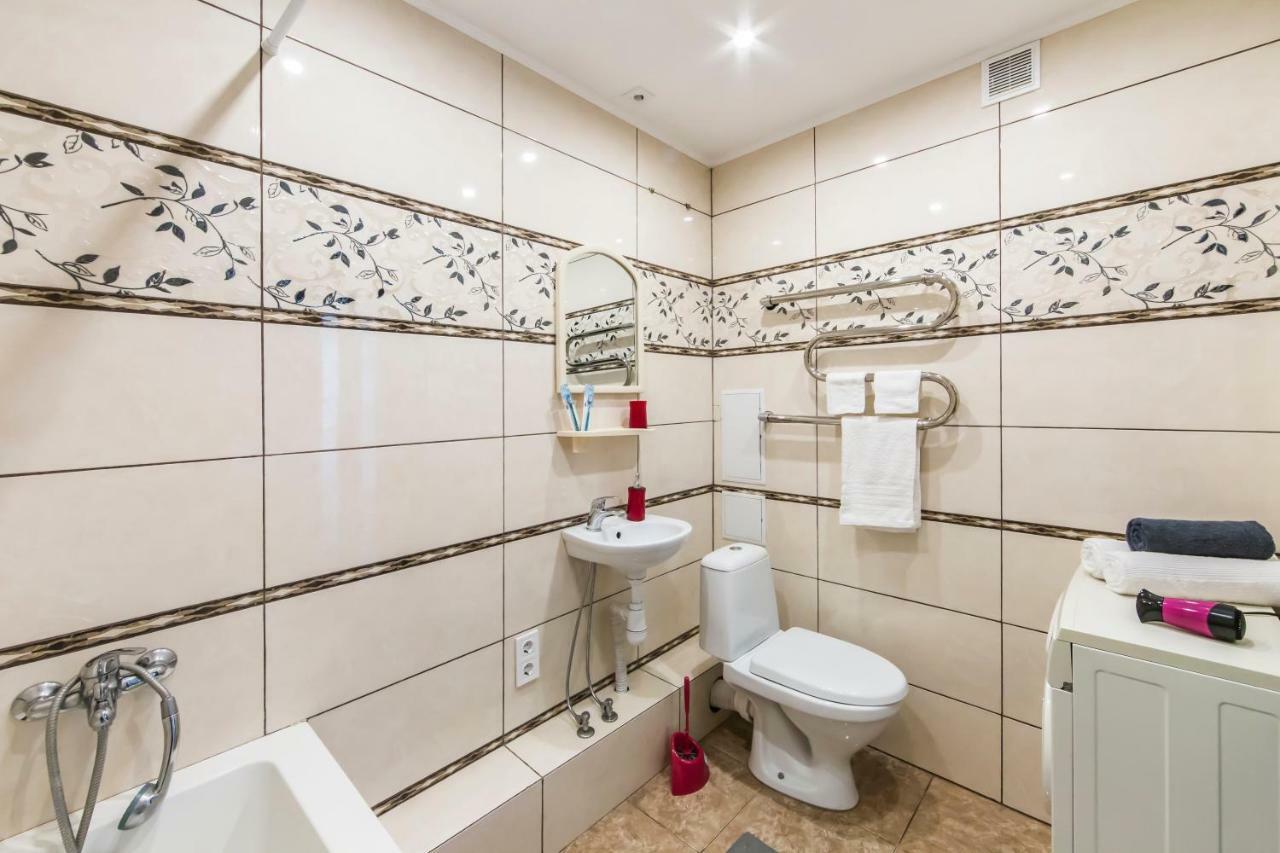 Super View, Luxury Apartment Near Chernihiv Metro. Kiev Exterior foto