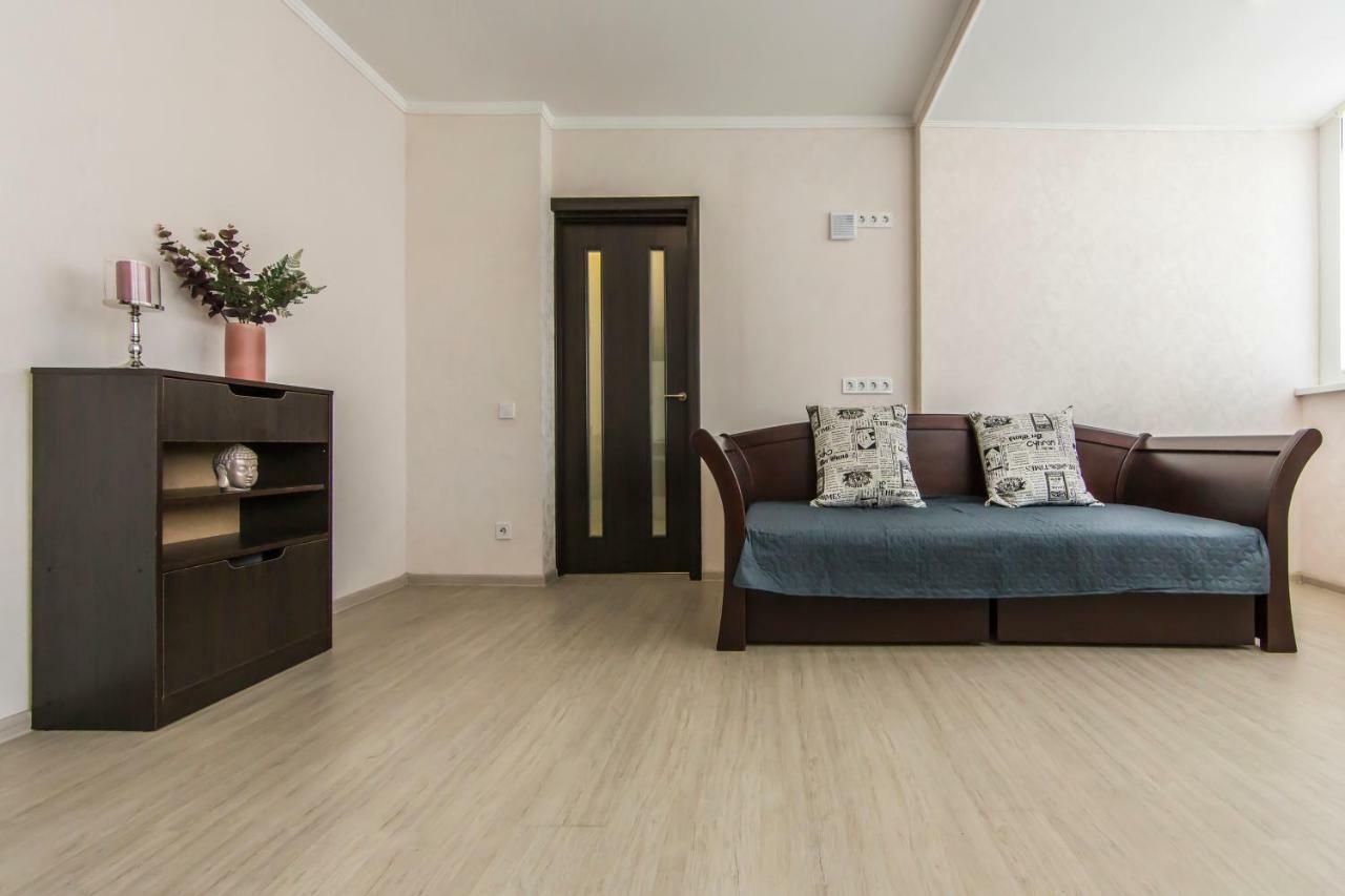 Super View, Luxury Apartment Near Chernihiv Metro. Kiev Exterior foto