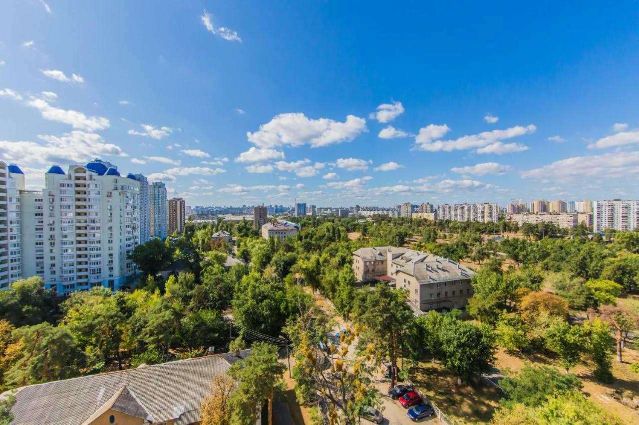 Super View, Luxury Apartment Near Chernihiv Metro. Kiev Exterior foto